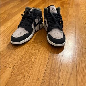 Nike Kids' Air Jordan 1 Mid Sneaker (Big Kid) | Size: 6.5 women (5 Big Kid)